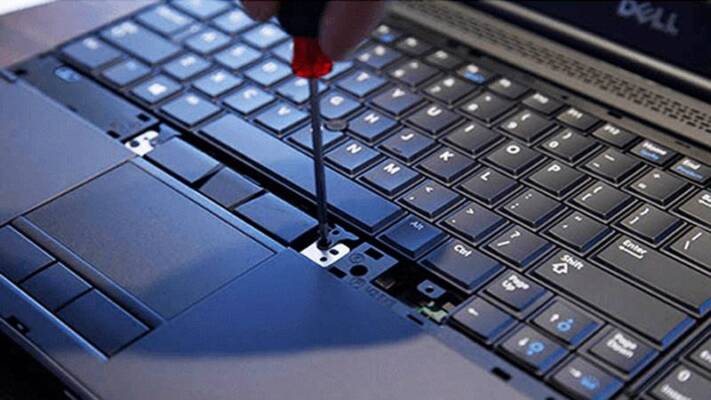 Sua ban phim laptop tai Dong xoai